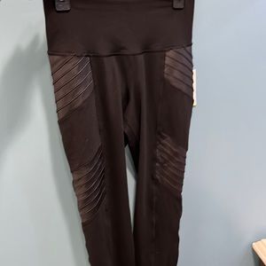 Black Old Navy active leggings